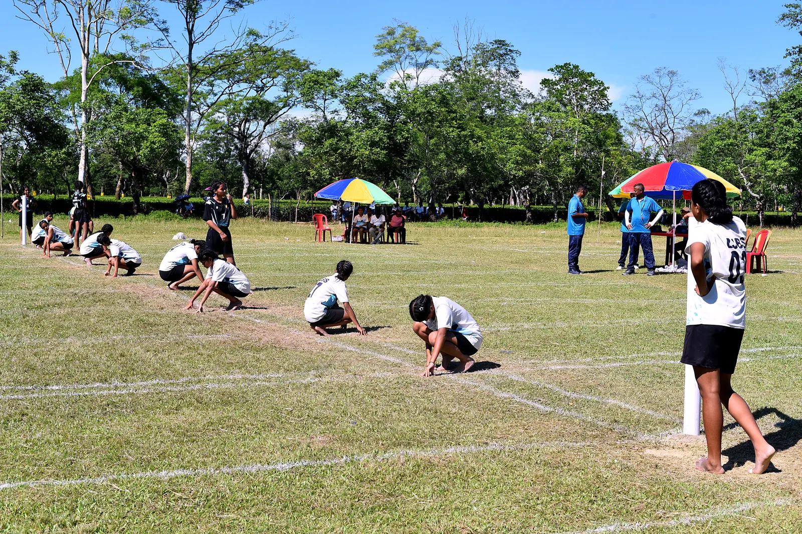Kho Kho — the dive for the pole