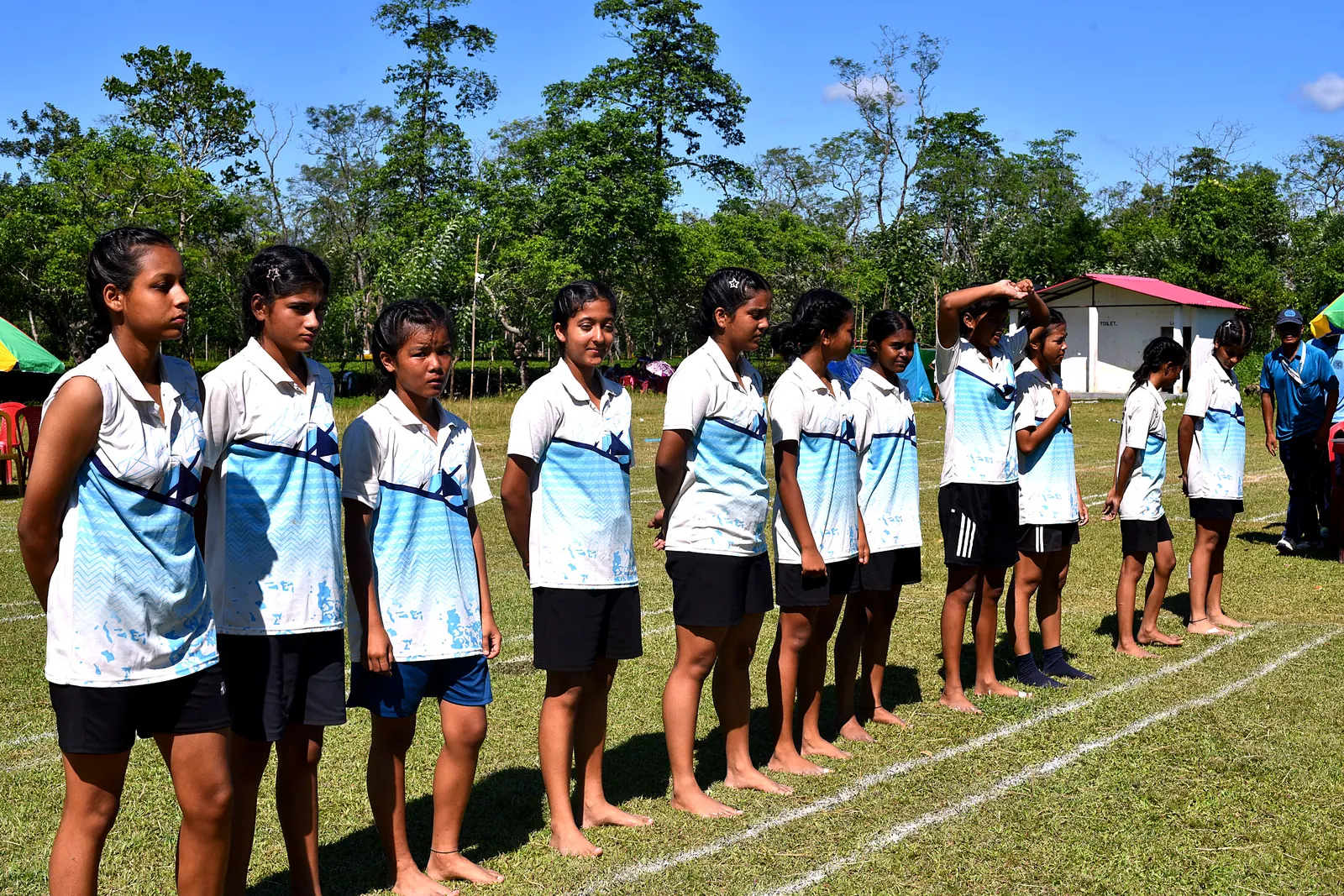 Line-up before a Kho Kho match